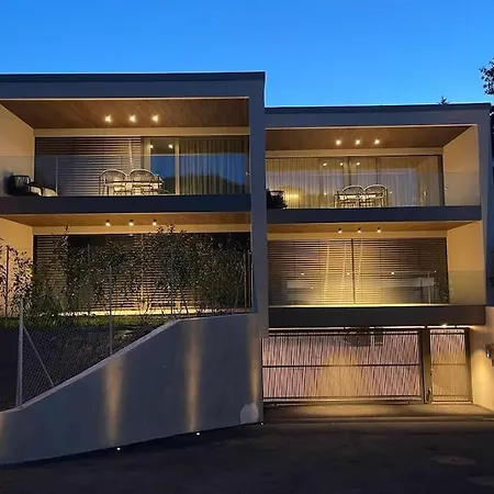 Elegante Attico 300 M Dal Tasis Appartamento Montagnola